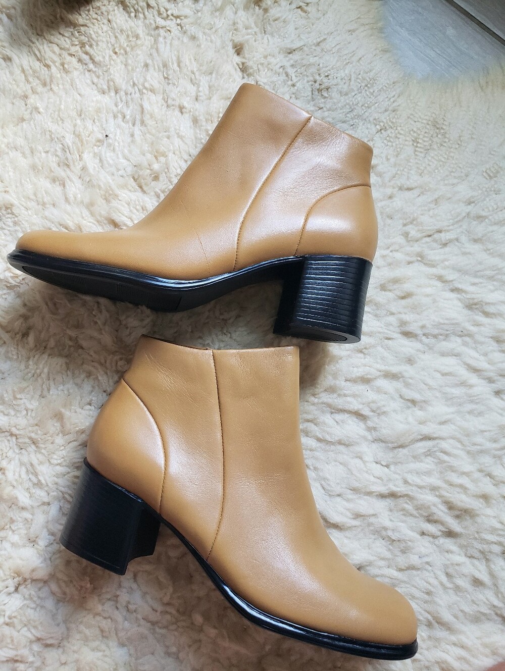 White Mountain 'Fairchild' Leather Ankle Boots in Camel – Size 9M